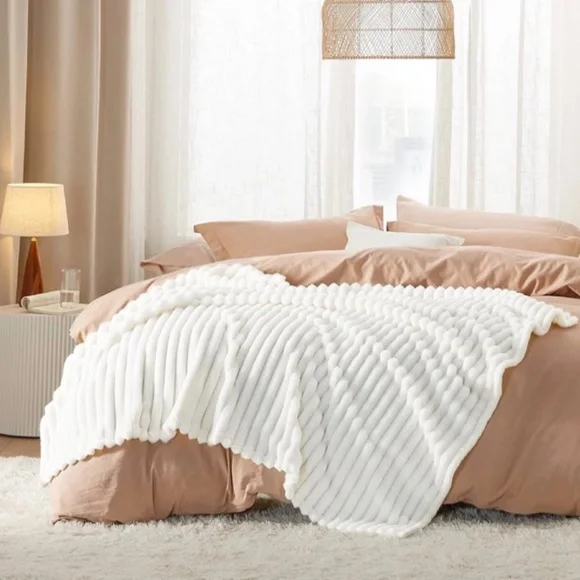 Bedsure White Throw Blanket for Couch - Super Soft Cozy Blankets for Women, Cute - Picture 5 of 6